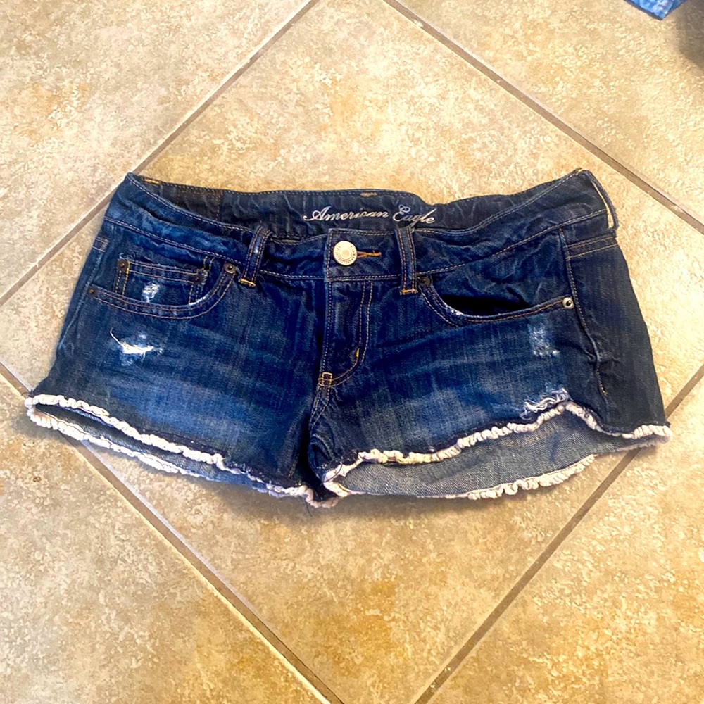 American Eagle denim shorts Size 6